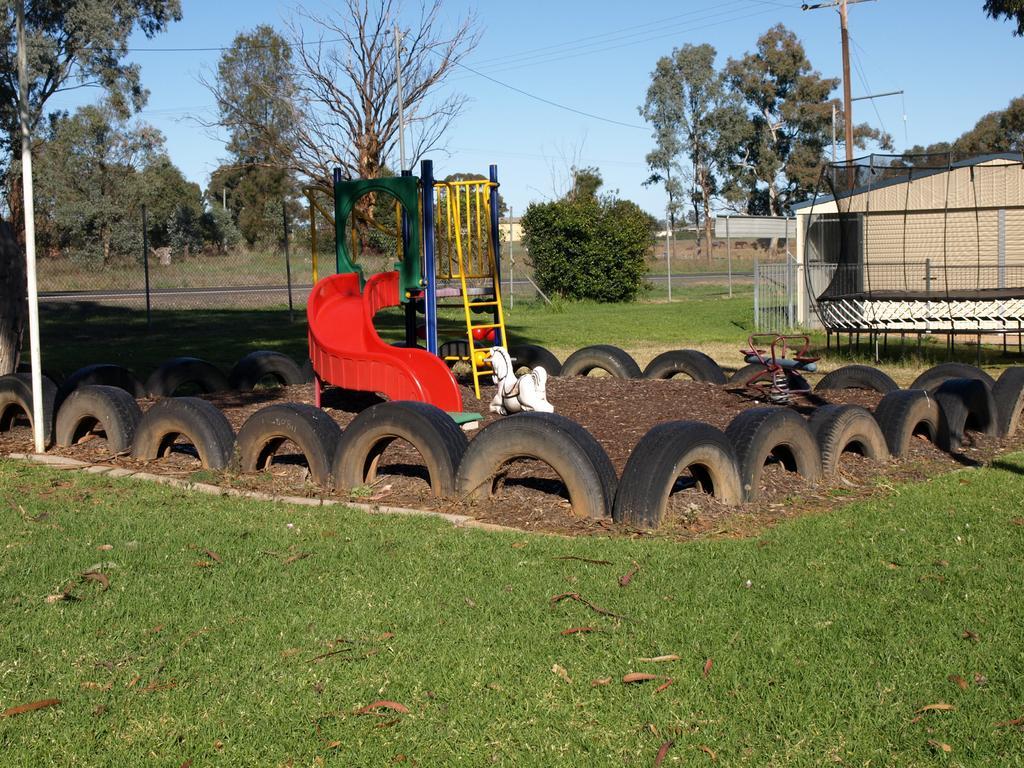 Cowra Holiday Park Exterior photo